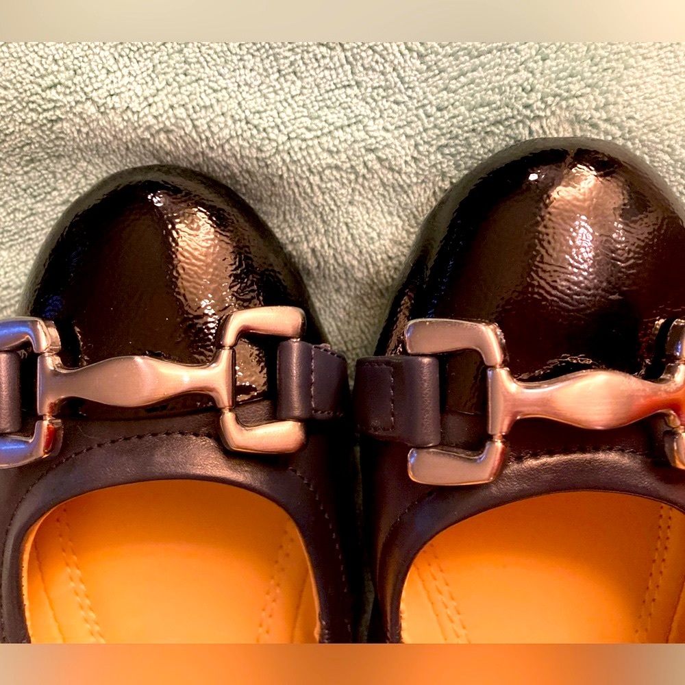 Adrienne Vittadini 🩰ballerina patent leather retail $100 plus kid or women